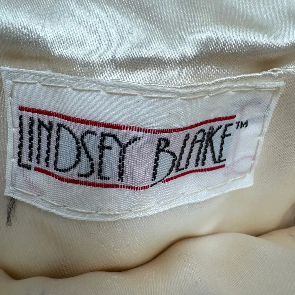 Vintage Lindsey Blake White Beaded Shell Kiss Lock Small Purse Evening Bag
